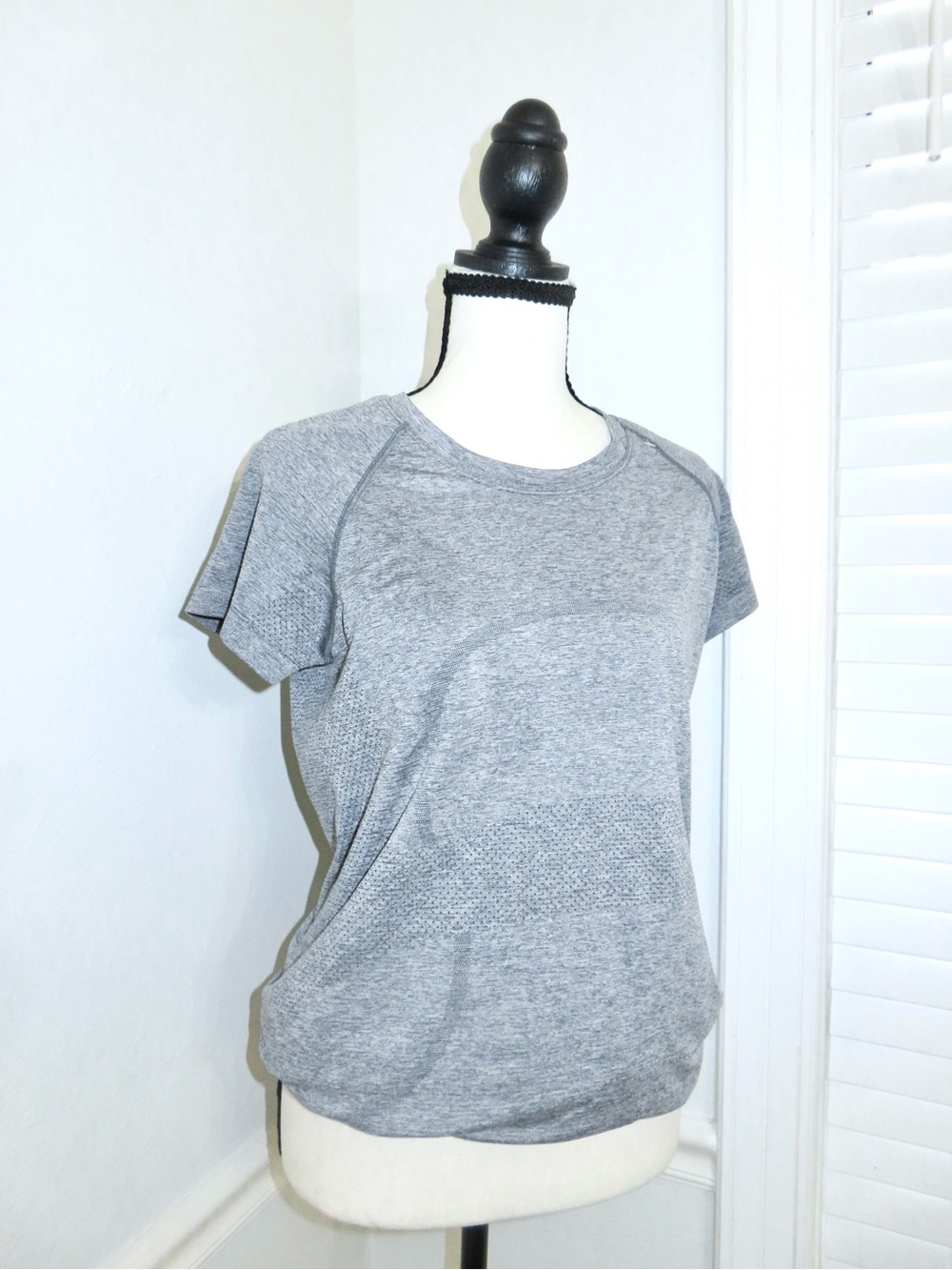 lululemon Heather Gray Short-Sleeve swiftly tech!